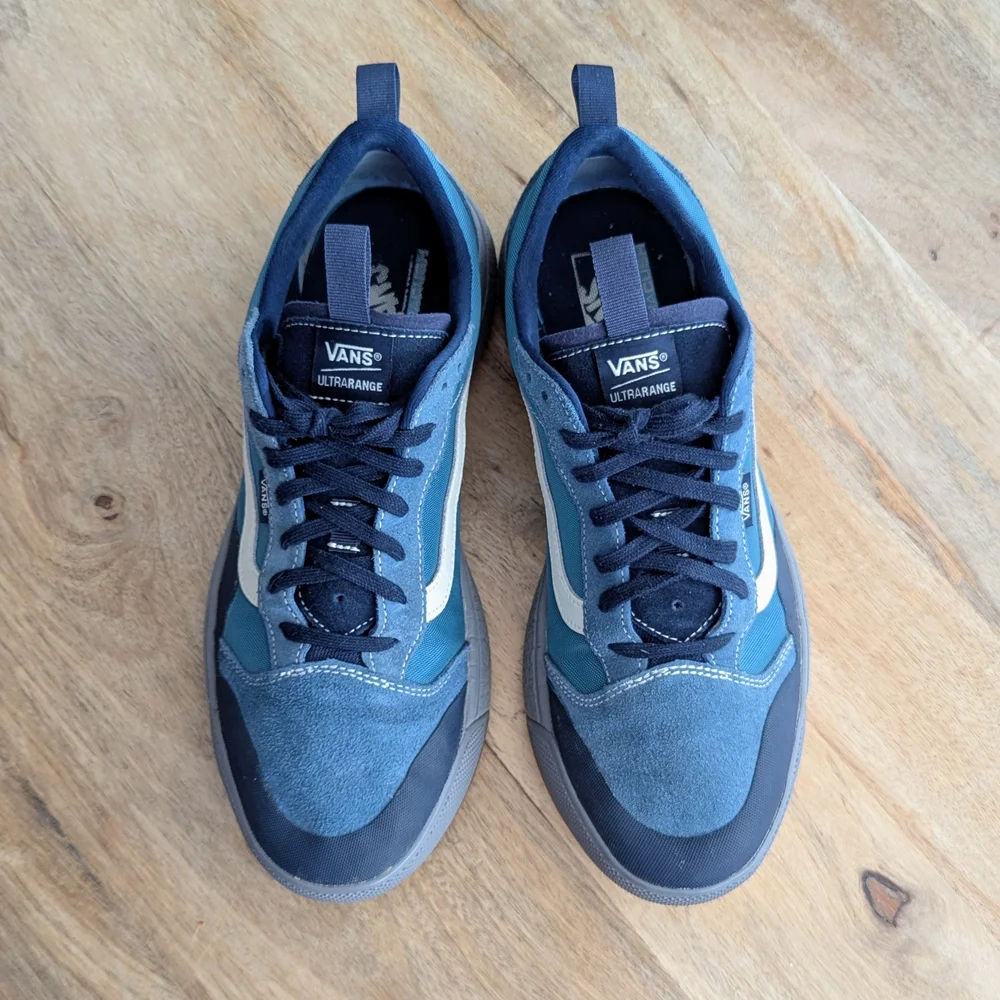 Vans Men's Blue and White Ultra Range Ultra Cush Sneakers - Picture 7 of 10